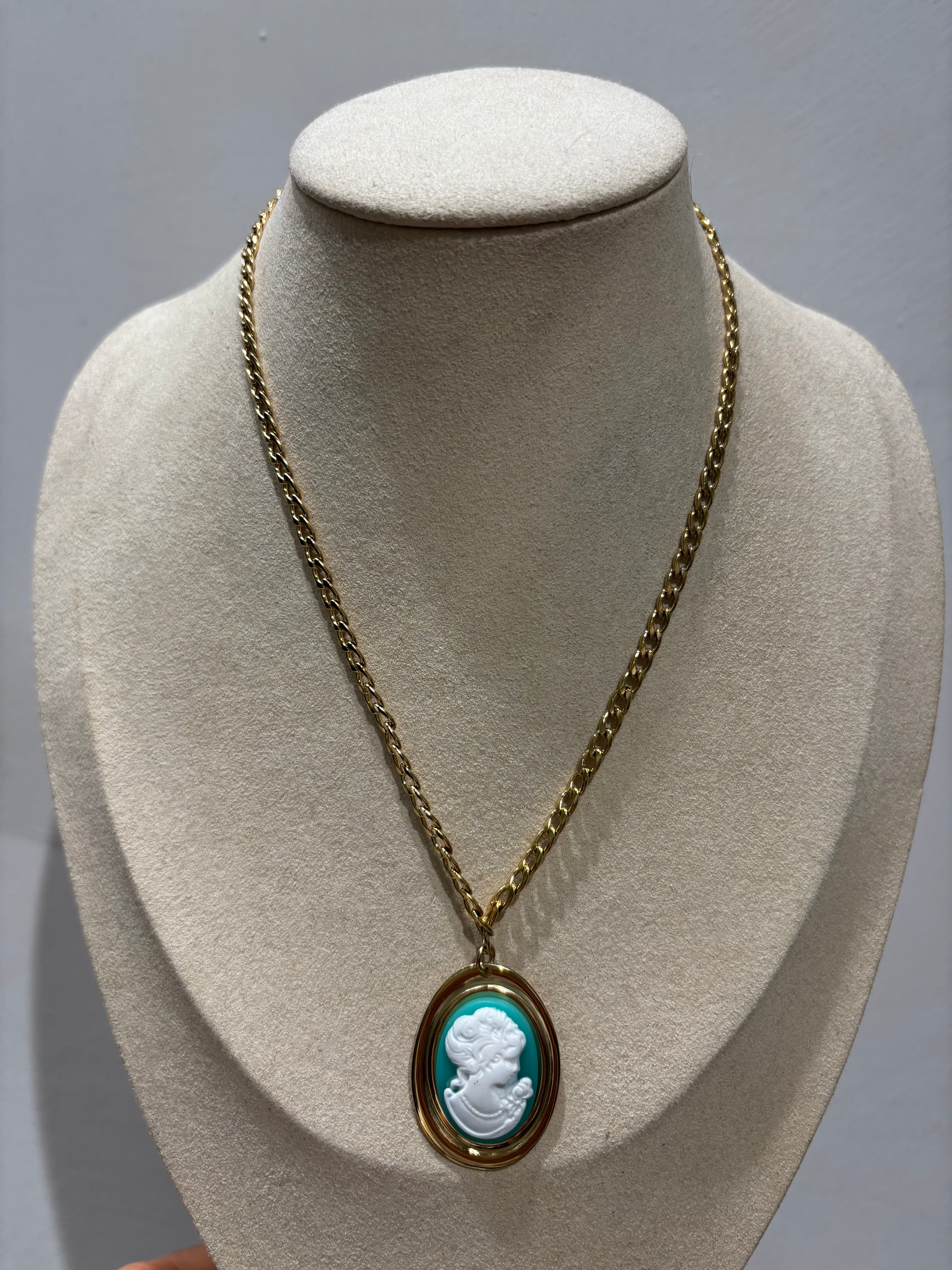 Collana con cameo - due varianti colore