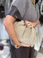 Maxi pochette in camoscio