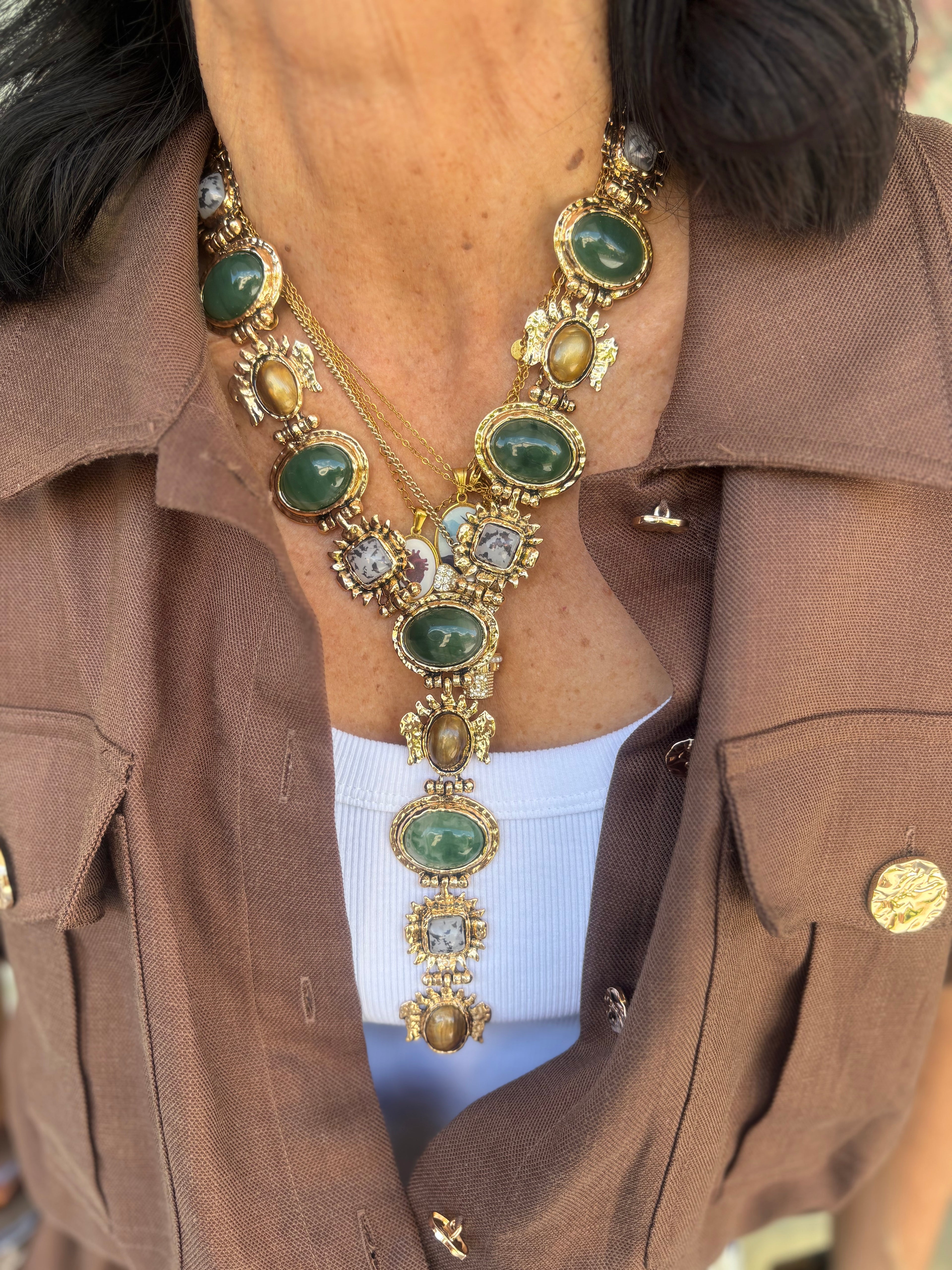 Collana con pietre