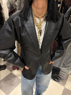 Blazer sagomato in ecopelle