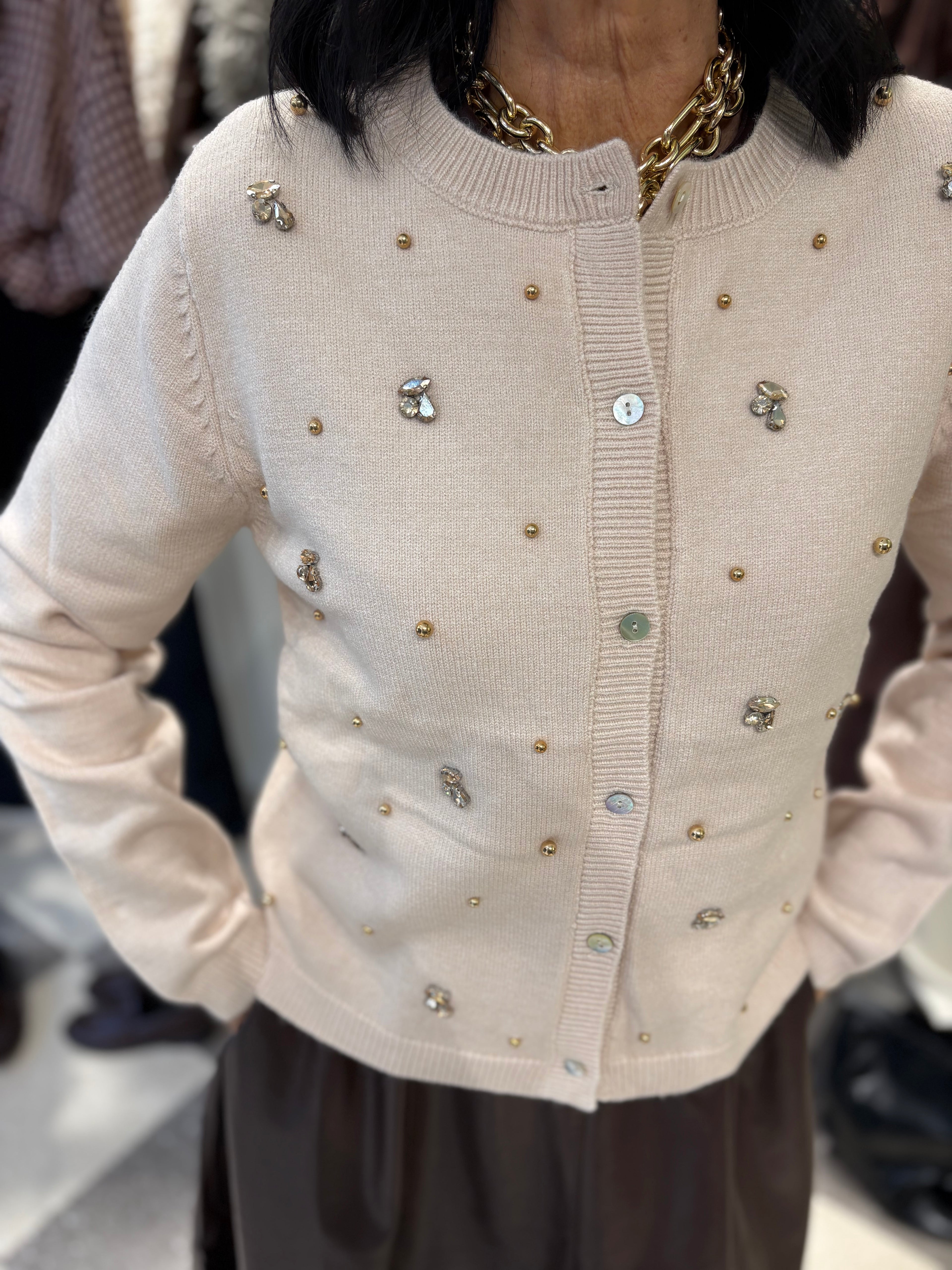 Cardigan con applicazioni gioiello