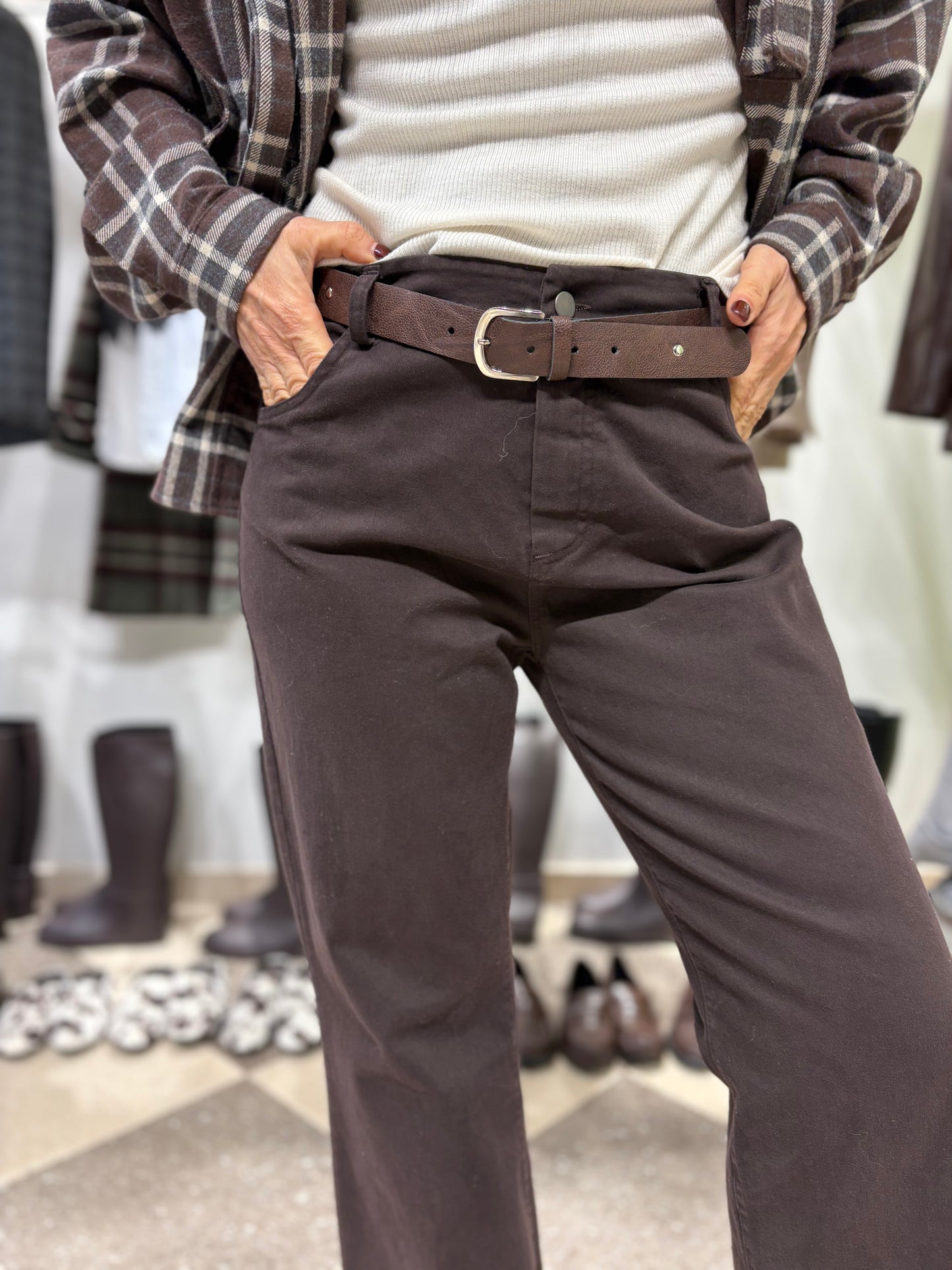 Motel pantalone trombetta mano pesca