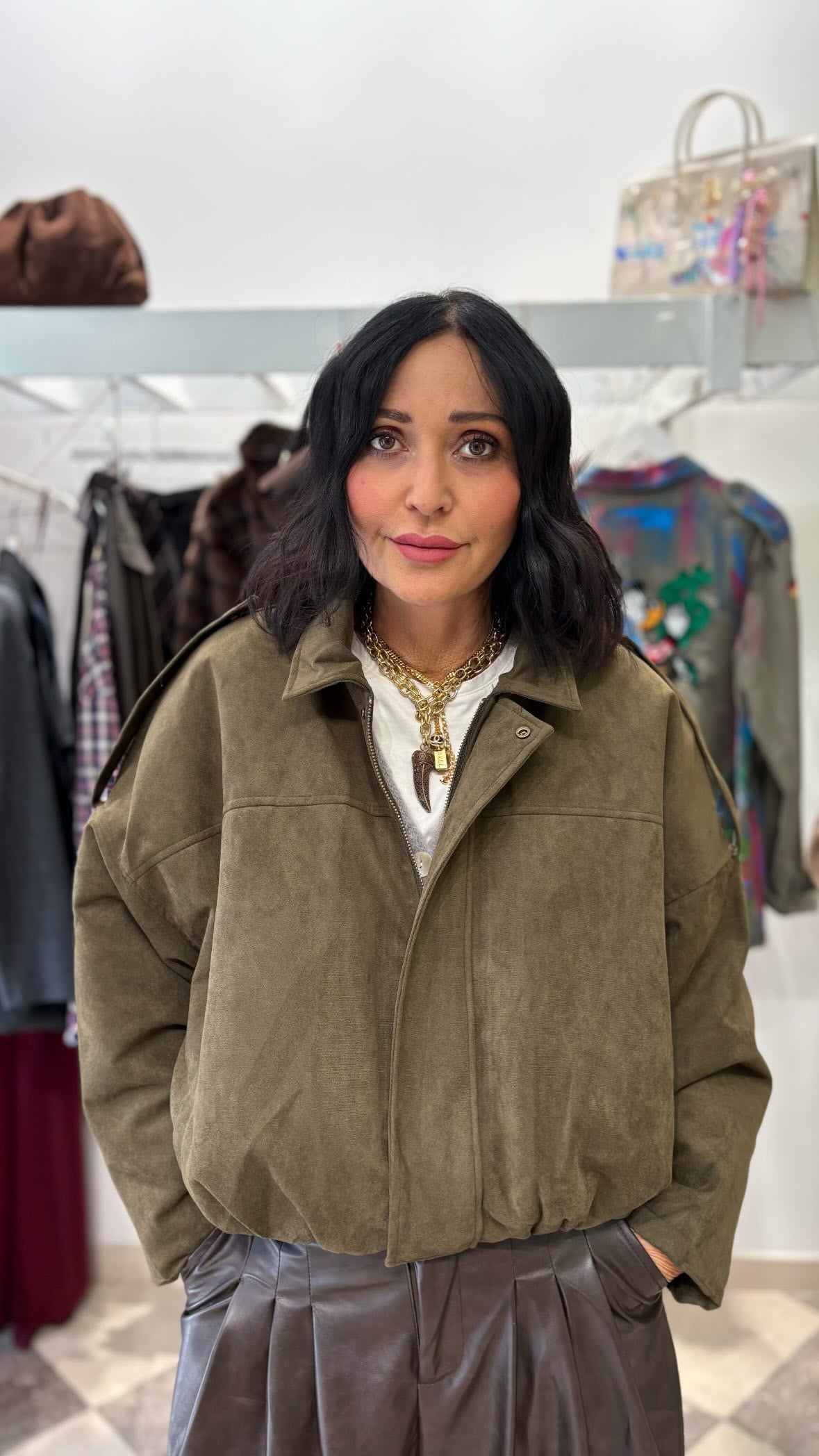 Bomber in eco camoscio verde kaki